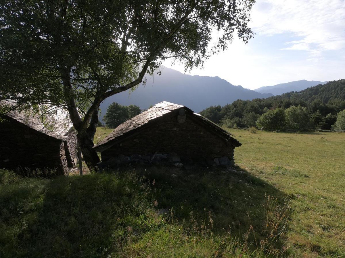 Bordes Pirineu, Costuix Hotel Areu Buitenkant foto